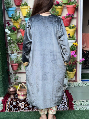 Velvet Tilla Work Pheran Grey